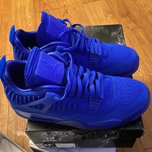 Air Jordan 4 Flynit Hyper Royal